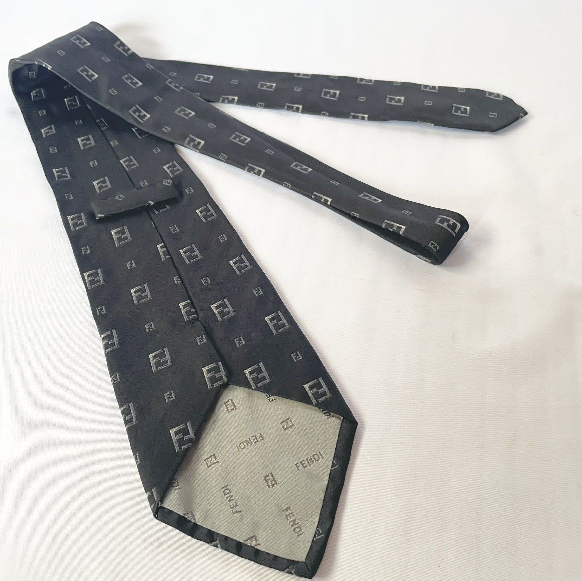 ✱FENDI フェンディ