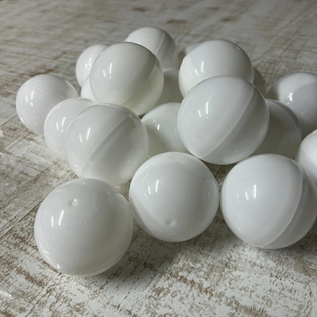 【家庭用イベントや遊びに最適】48mm 半透明カプセル 10個セット 軽量プラスチック製 空容器 丸型 ガチャガチャパーツ ハンドメイド素材 小物整理ケース 幼児教育 工作用 玩具収納 キャンディ入れ ガチャごっこ 保育園・児童クラブに人気