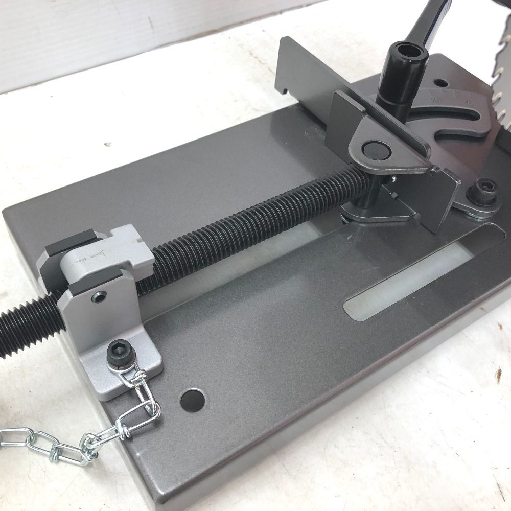 コードレスチップソー切断機