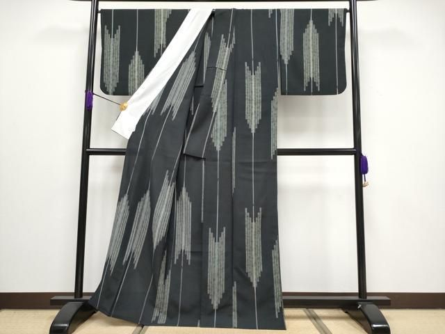 平和屋着物 上 夏物 撫松庵 小紋 浴衣兼用 セオアルファ 矢羽根文 蝋色地 洗える着物 CYAA3111s5