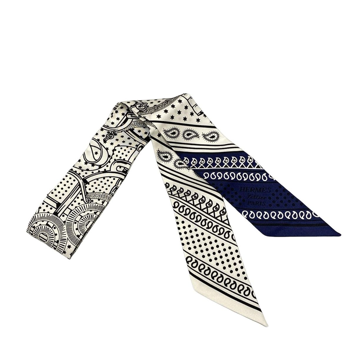 HERMES スカーフ　黒　automobile HERMES スカーフ 黒 automobile HERMES スカーフ 黒 automobile