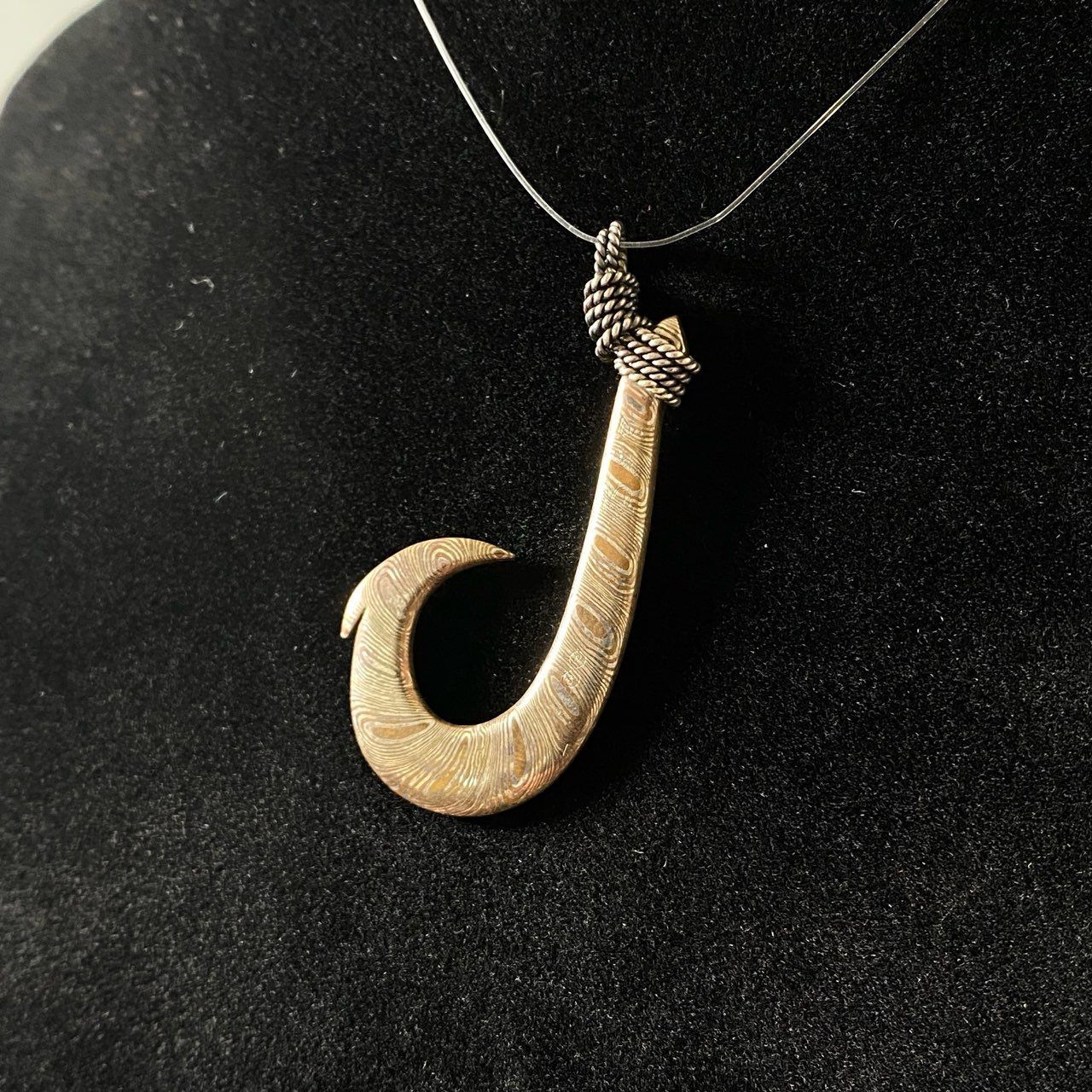 Suman Dhakhwa スーマンダックワ シルバーペンダントトップ Suman Dhakhwa（スーマンダックワ） Carved Moon Pendant