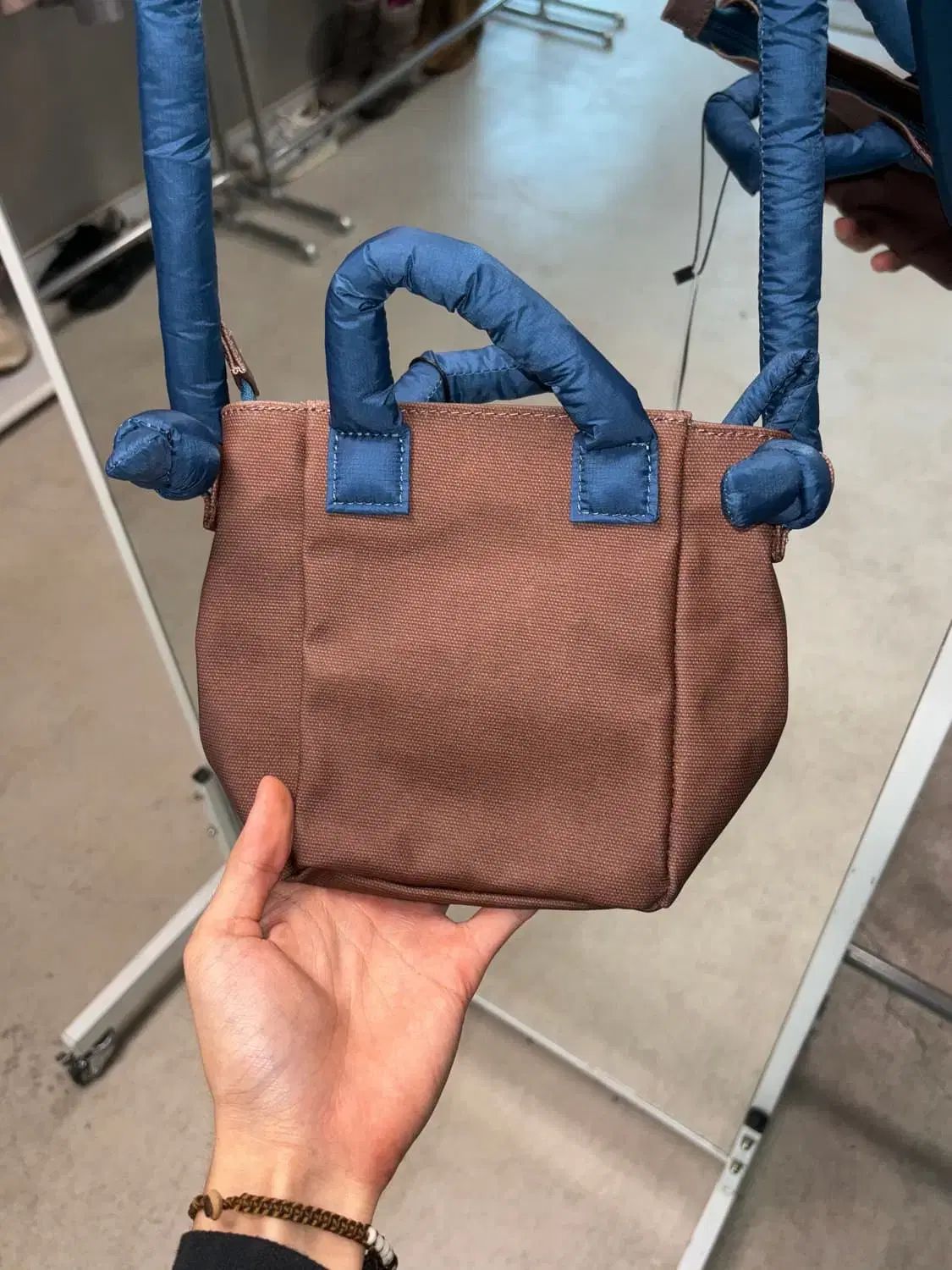  JNBY パデッド ストラップバッグ メッセンジャーバッグ ショルダーバッグ