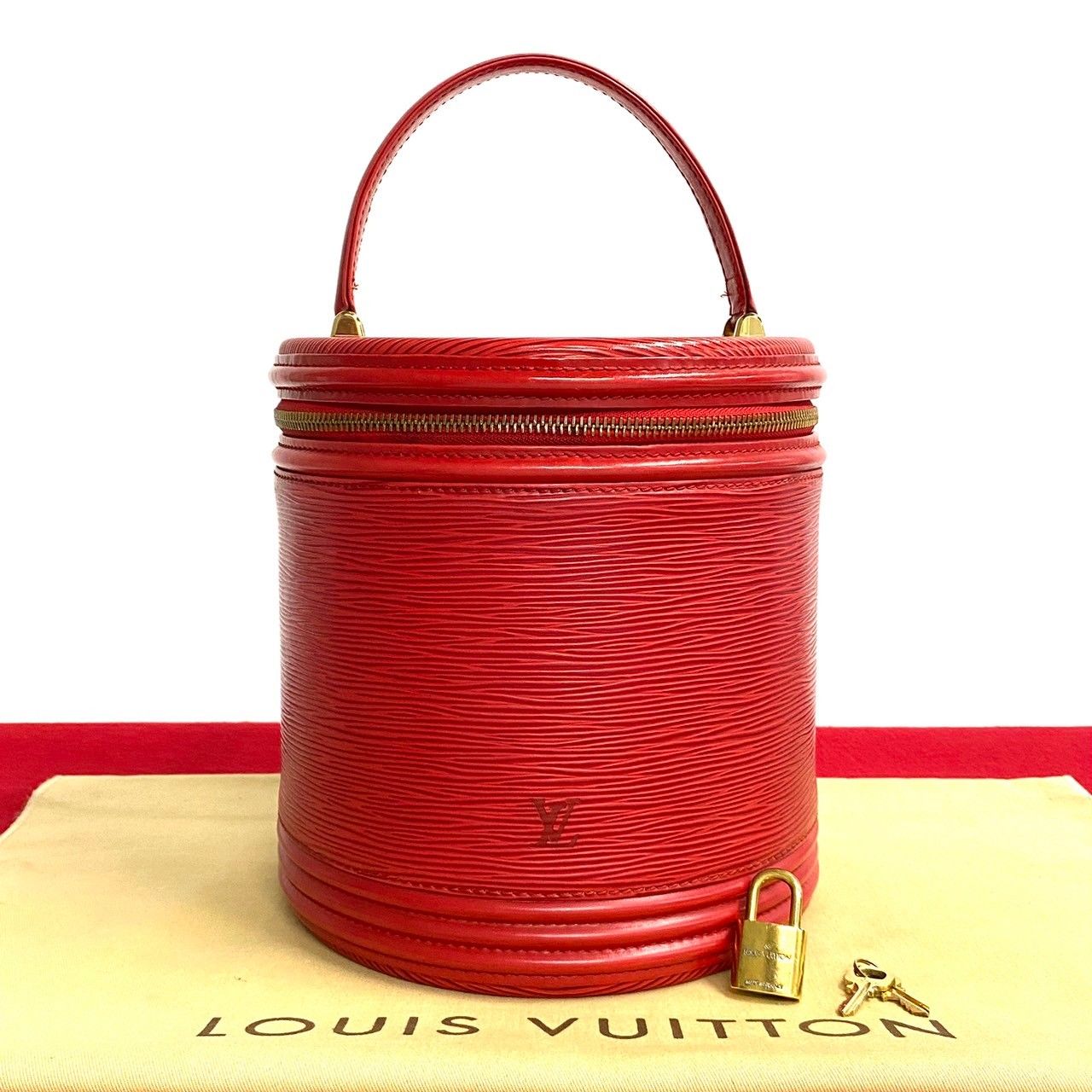 極 美品 鍵付き LOUIS VUITTON ルイヴィトン カンヌ エピ レザー ハンドバッグ バニティバッグ カスティリアンレッド 赤 17995  - メルカリ