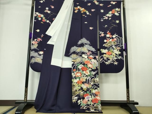 平和屋本店■極上　創業460年・千總　振袖　駒刺繍　立波花松文　鉄紺色地　金彩　松坂屋扱い　逸品　DZAA6222kh5 平和屋本店□極上 創業460年・千總 振袖 駒刺繍 立波花松文 鉄紺色地
