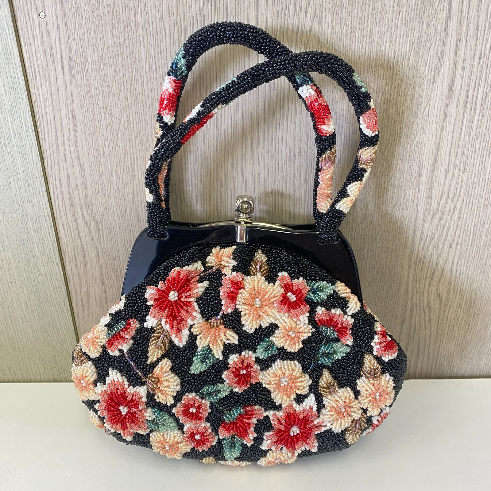 【美品】豪華　ビーズバッグ　和装バッグ　洋装バッグ　総ビーズ　花柄　大正ロマン 和装バッグ 総ビーズバッグ 花柄刺繍 ハンドバッグ 中型 - 着物