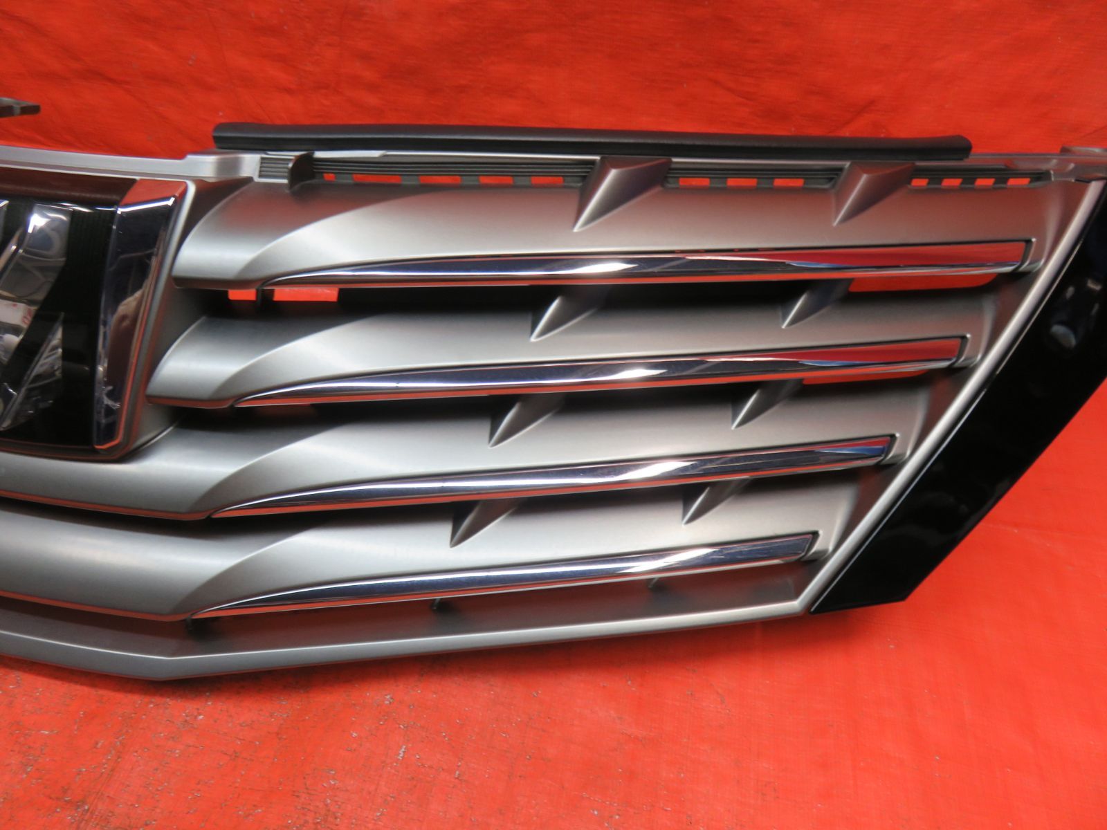 ANH20W アルファード 純正 フロント グリル 【E】