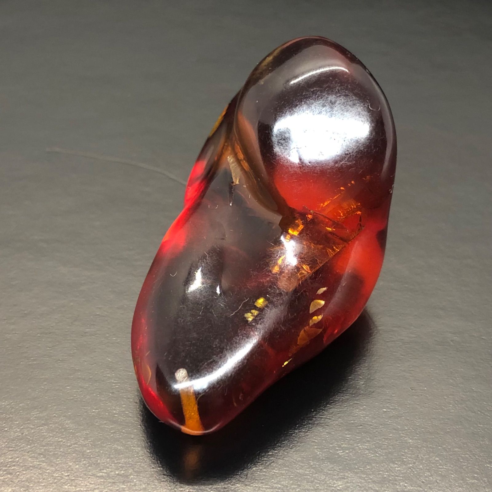 天然琥珀 バーマイト レッドアンバー ペンダント 8.4g 穴あり 国内鑑別  