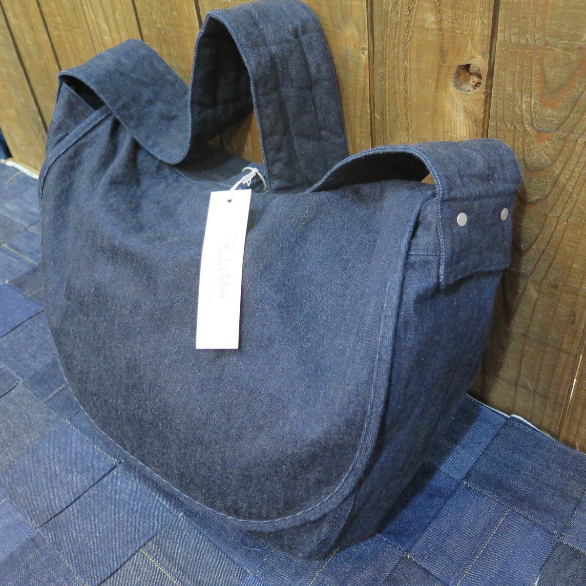 トロフィークロージング】デニム ニュースペーパーバッグ/ショルダー