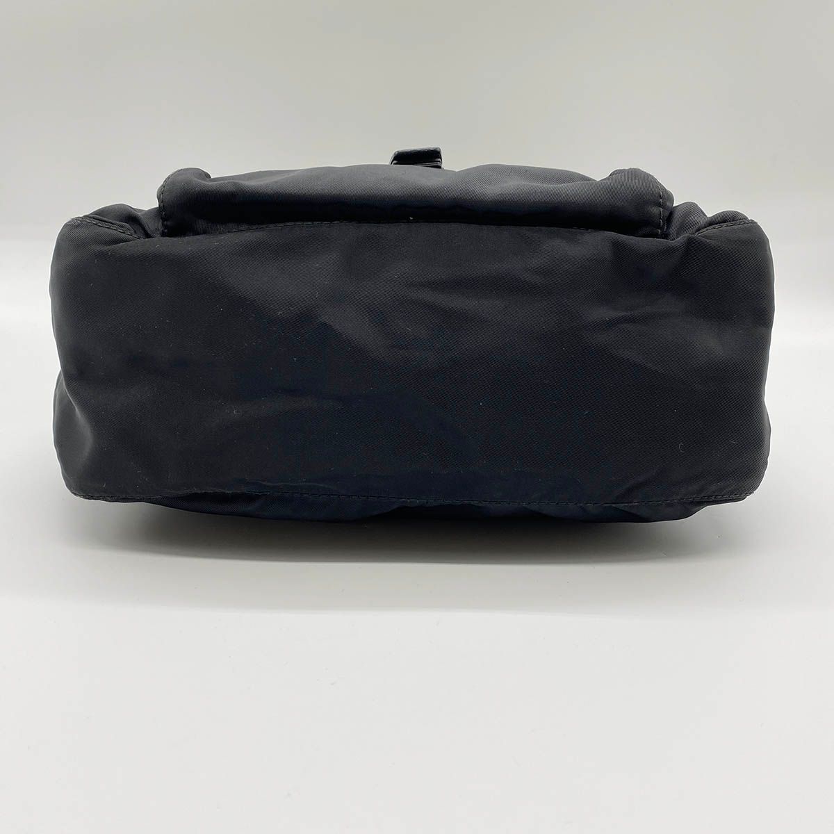 未使用　ブラック ベルト付き　ナイロン ショルダーバッグ 三角口ゴ 斜め掛け PRADA【プラダ】 ショルダーバッグ 斜め掛け ナイロン ブラック ベルト