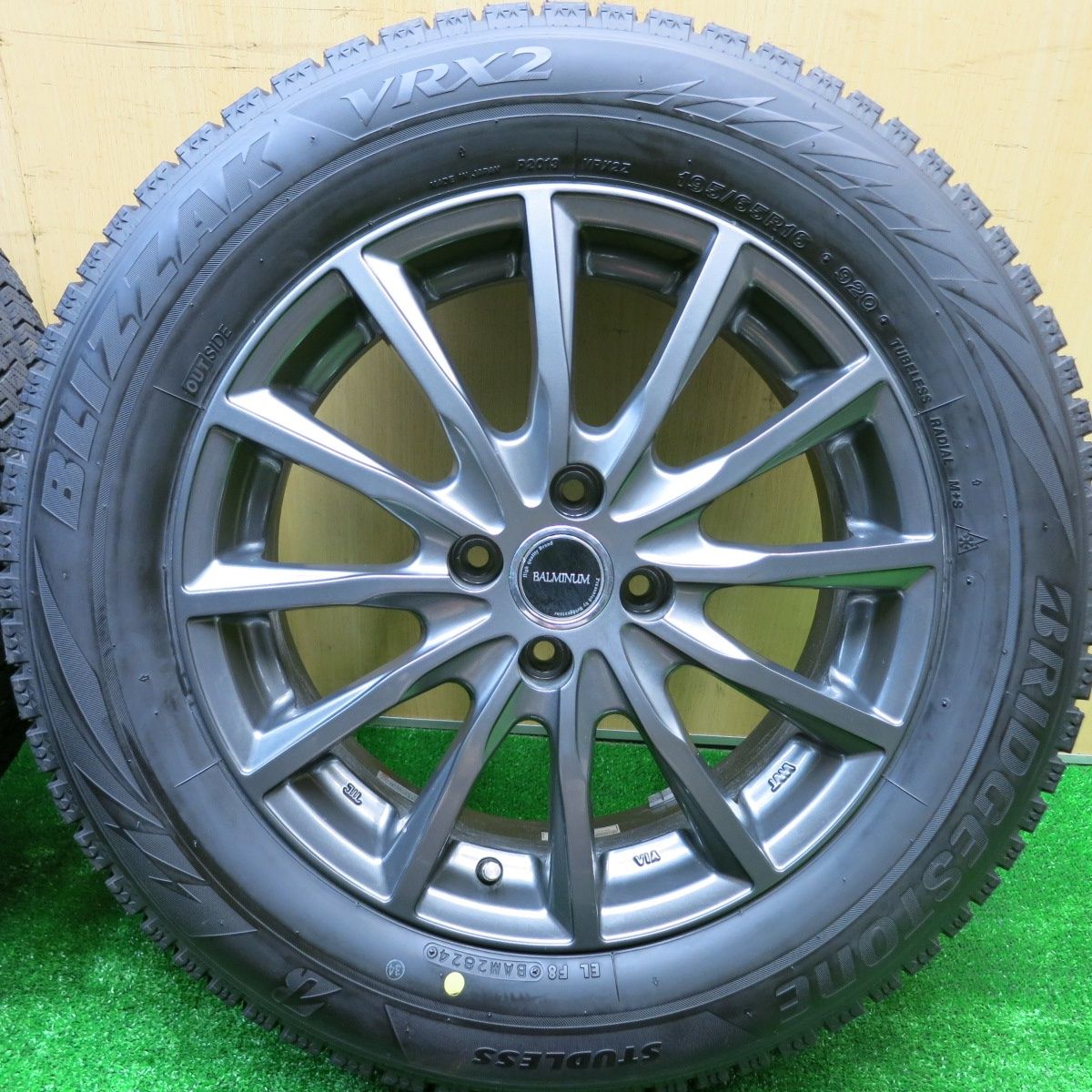 バリ溝 24年 キレイ 9.5分 スタッドレス 195|65R16 ブリヂストン ブリザック VRX2 BALMINUM バルミナ 16インチ PCD100|4H 5100902HAス