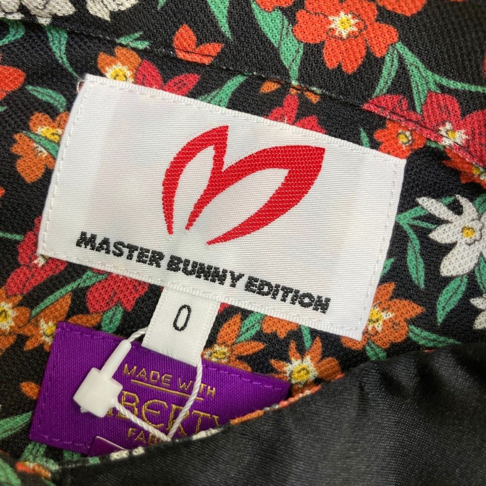 サイズ：0 MASTER BUNNY EDITION マスターバニーエディション × LIBERTY 半袖ポロシャツ 花 総柄 ブラック系 [240101460441] ゴルフウェア レディース ストスト サイズ：0 MASTER BUNNY EDITION マスターバニーエディション