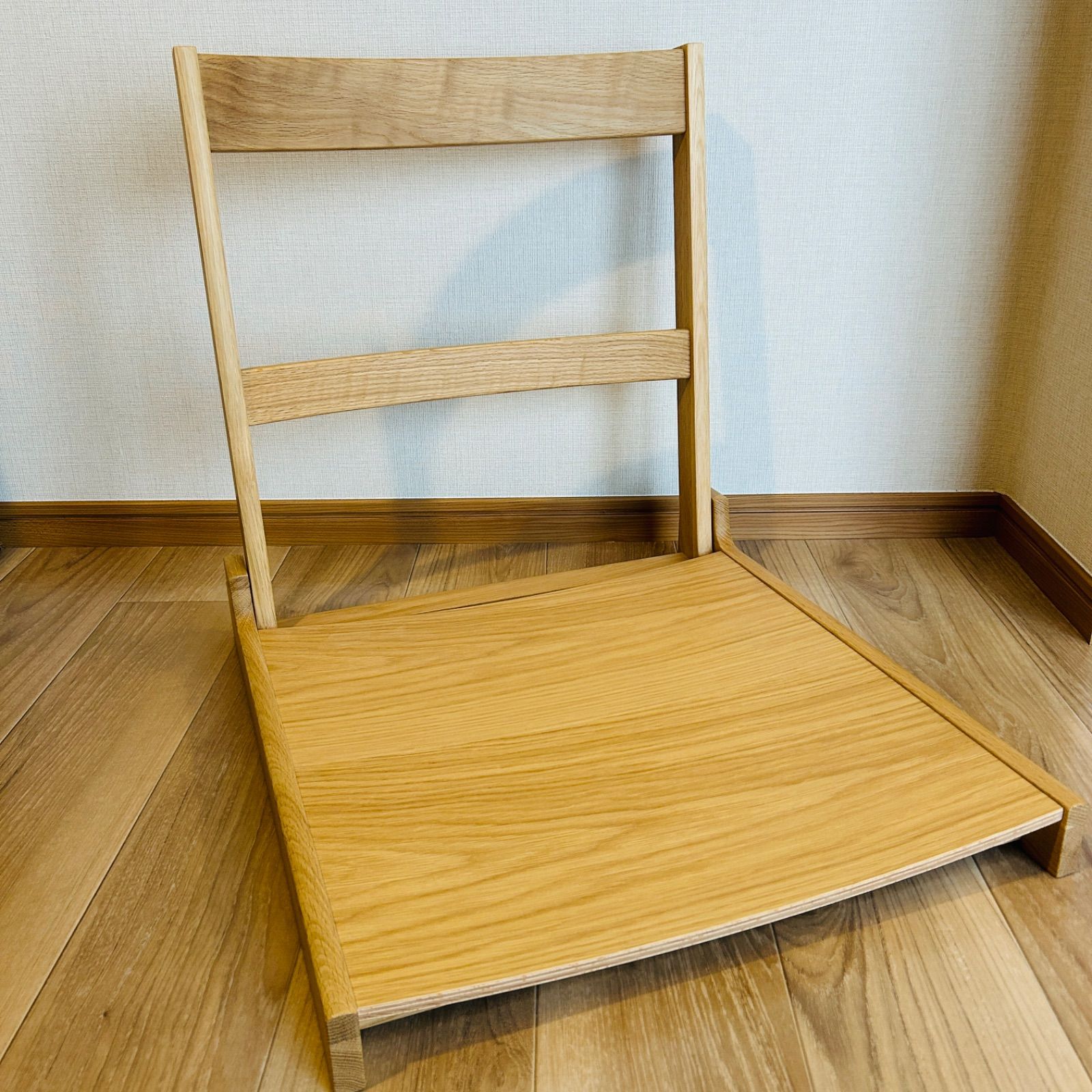 中川政七商店　折りたたみ座椅子 クッション付き 中川政七商店とカリモクが共同開発した座椅子とちゃぶ台 - 家電