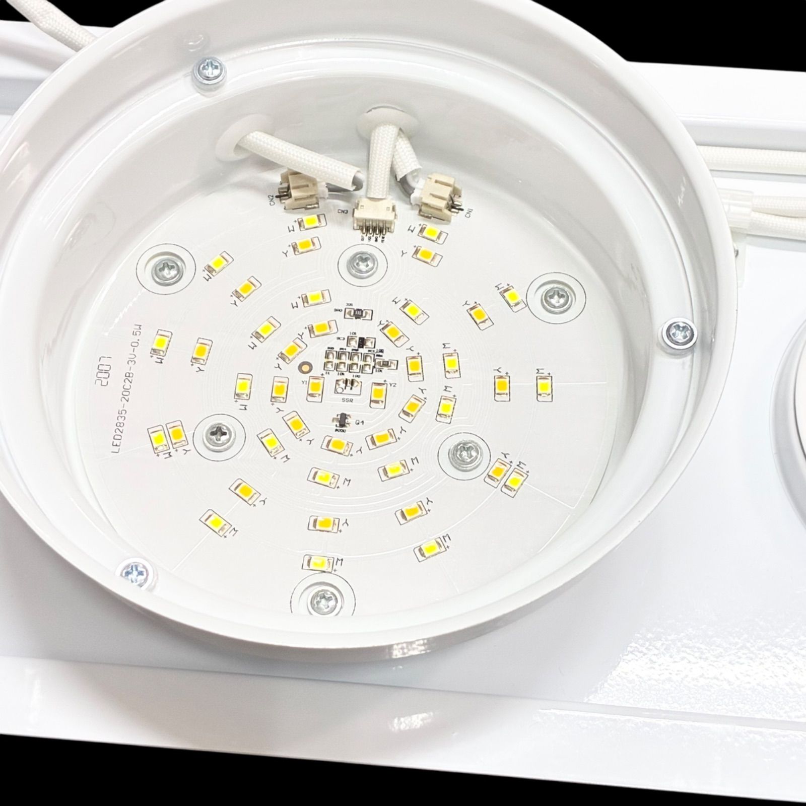 LOWYA モプリオス　ほぼ新品 LOWYA ロウヤ モプリオス 4灯 LEDシーリングライト リモコンなし