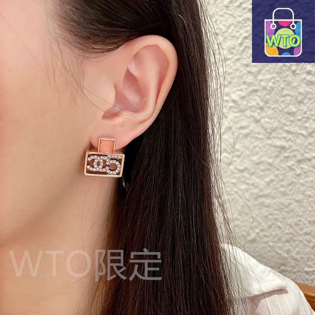 今日特価】Chanel ヴィンテージ アルファベットピアス 送料無料