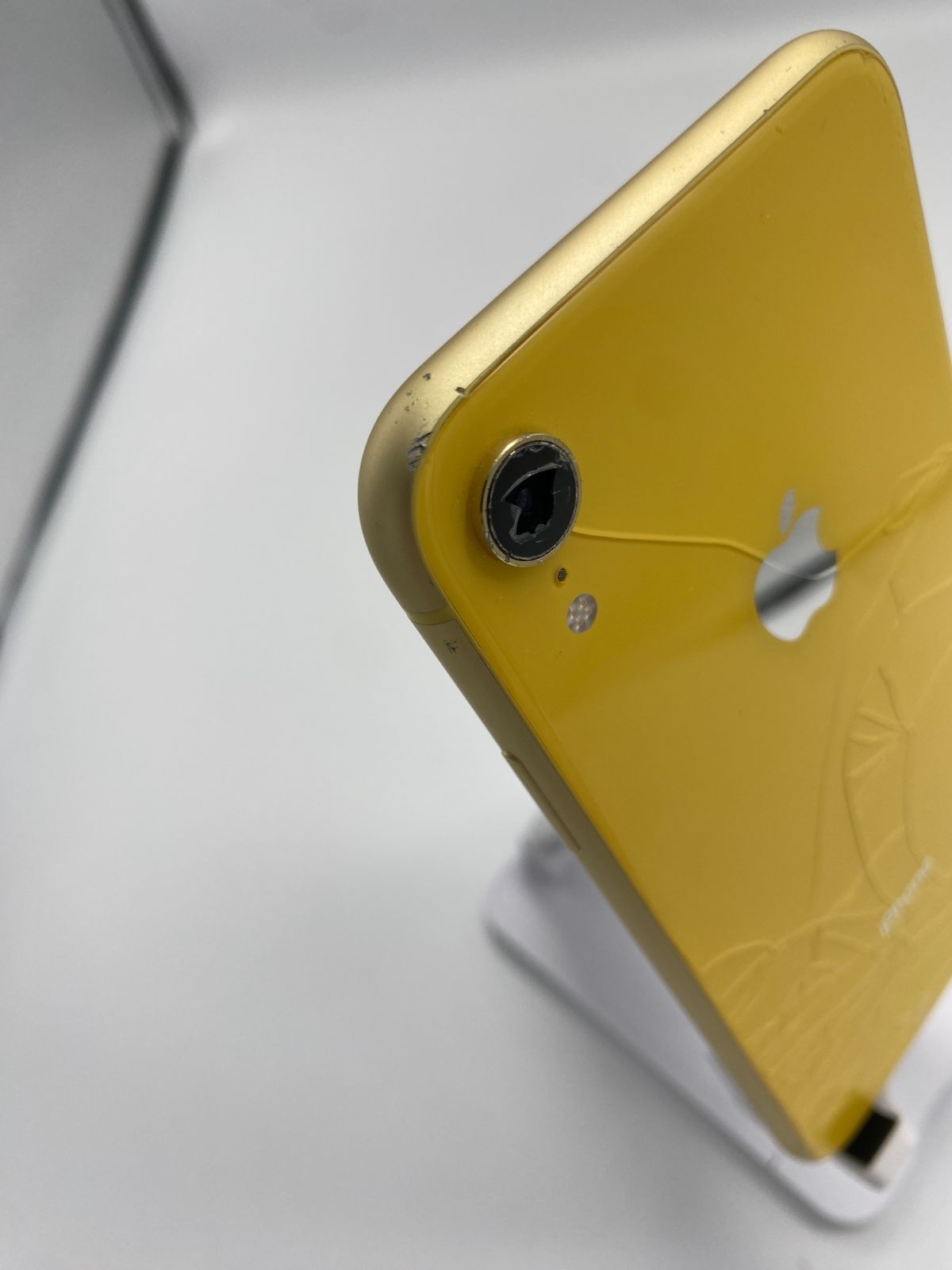 ジャンク品】ソフトバンク（SIMロック解除） iPhoneXR 128GB イエロー 