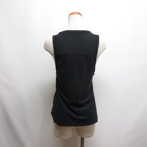 adidas スポーツウェア