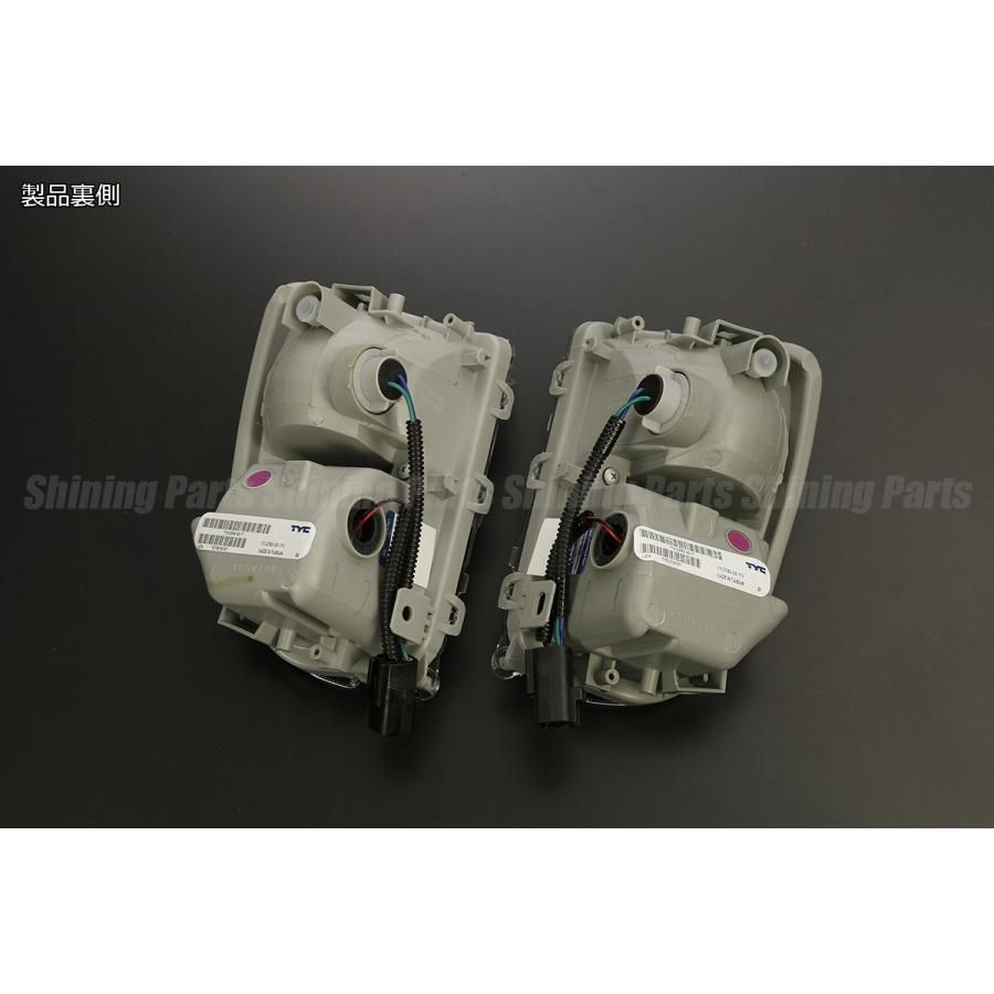 特注モデル] US仕様 ZVW30 プリウス 後期 デイライト付き