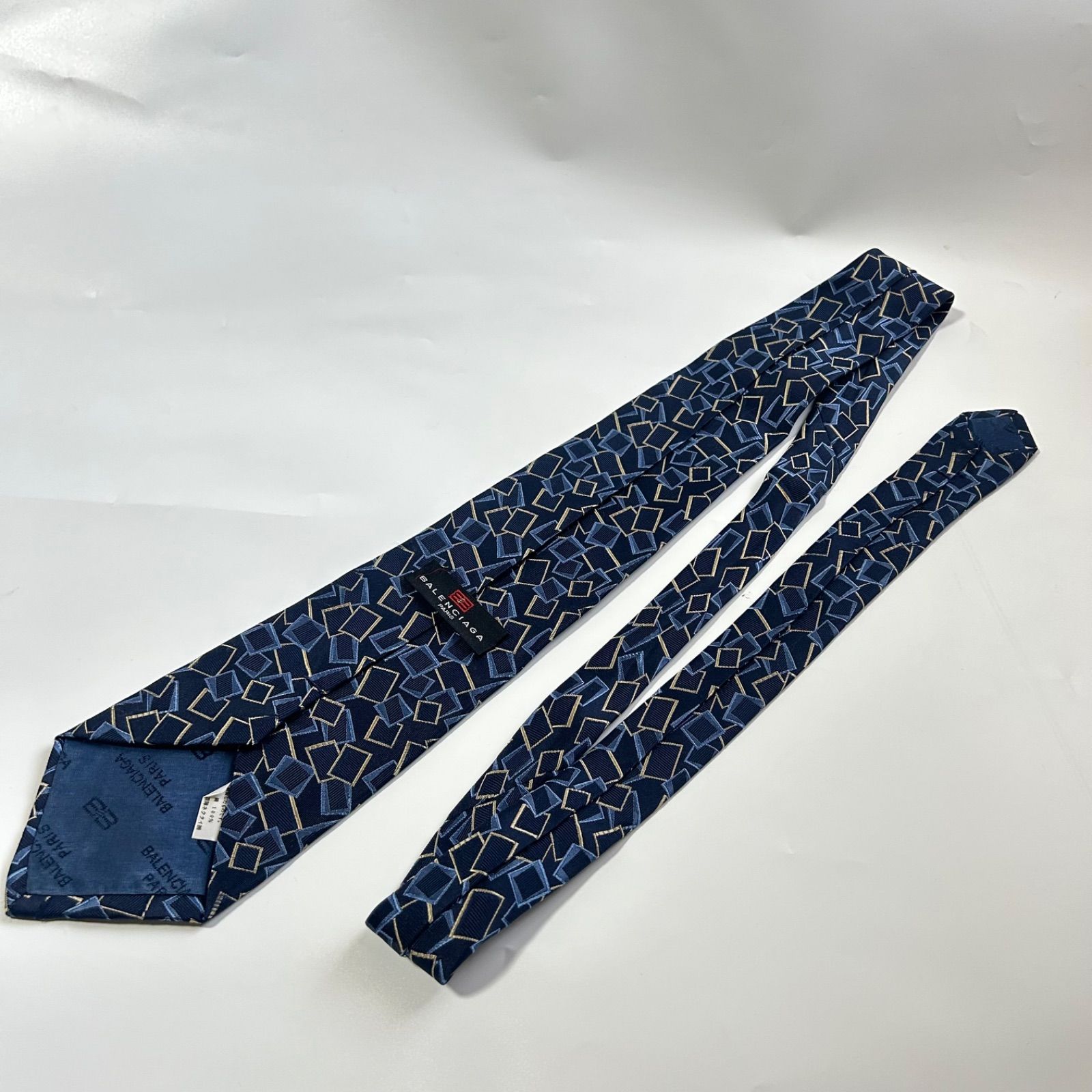 未使用 バレンシアガ ネクタイ シルク ペイズリー柄 ジャガード 総柄 紺 水色 BALENCIAGA - バレンシアガ ブランドネクタイ 総柄 ペイズリー
