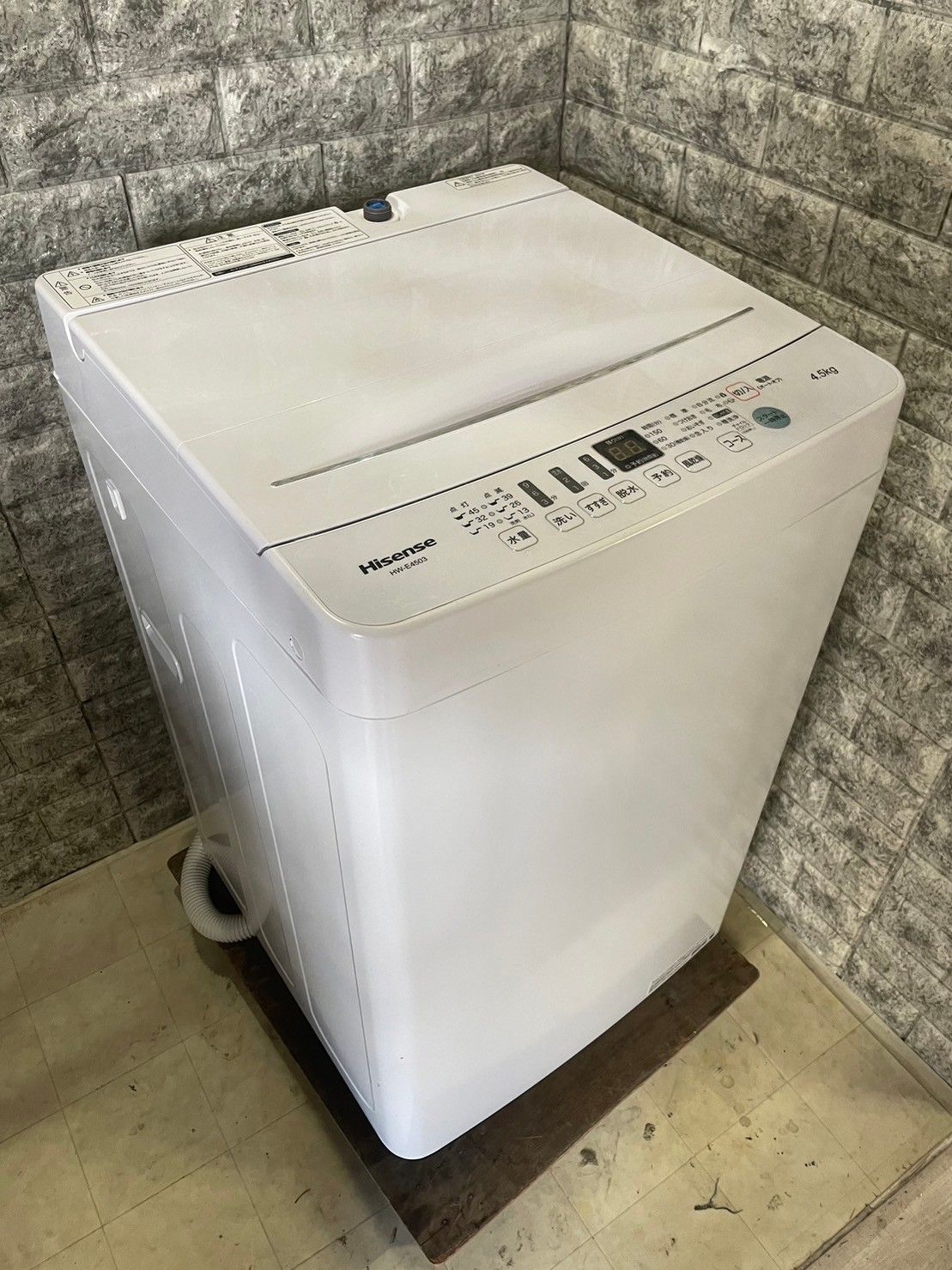 大阪送料無料★3か月保障付き★洗濯機★2020年★HW-E4503★IS-858 全国送料無料☆3か月保障付き☆洗濯機☆2020年☆ハイセンス☆HW-E4503