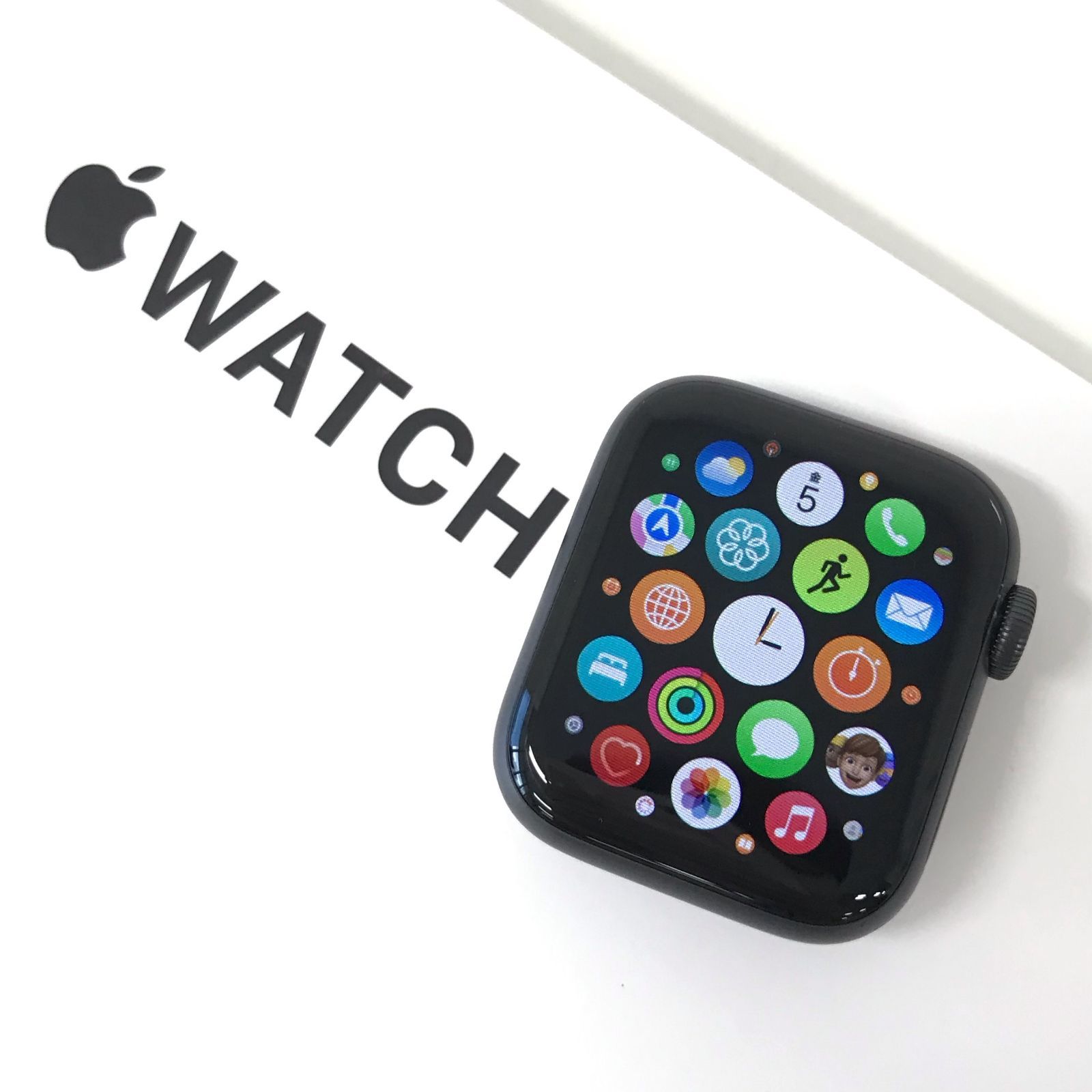 Apple Watch - Apple Watch SE GPSモデル 40mmスペースグレイアルミニウム… Apple Watch SE 40mm GPSモデル MKQ13J/A A2351【スペースグレイ