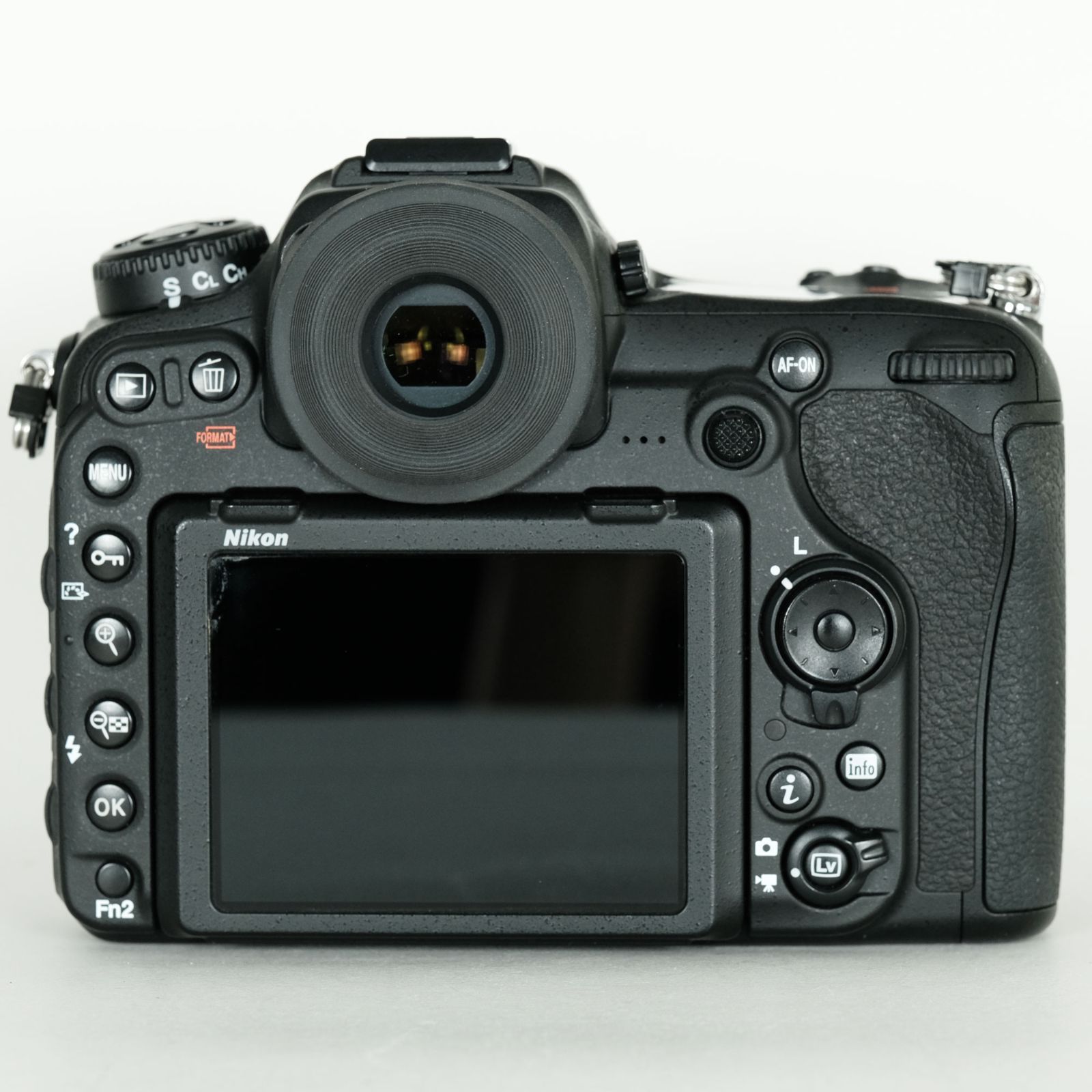 NIKON D500 ボディ シャッター回数15822回 おまけ付き 箱付き】ニコン Nikon D500 ボディ《シャッター回数 31,609回