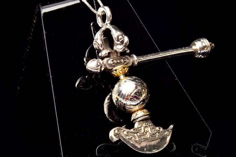 アルタイ隕石(メテオライト) 44x44(丸玉10)mm 鉞刀斧 シルバー