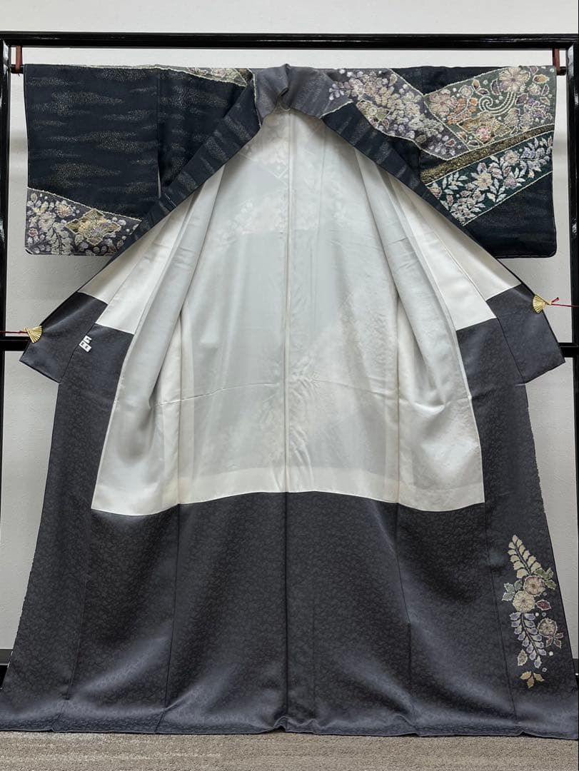 桐屋 翠山工房 落款入 辻ヶ花 訪問着 金通し 金彩 絞り染 正絹 躾糸付き 桐屋 翠山工房 辻ヶ花 訪問着 落款入 銀通し 絞り 金彩 正絹 躾糸付き