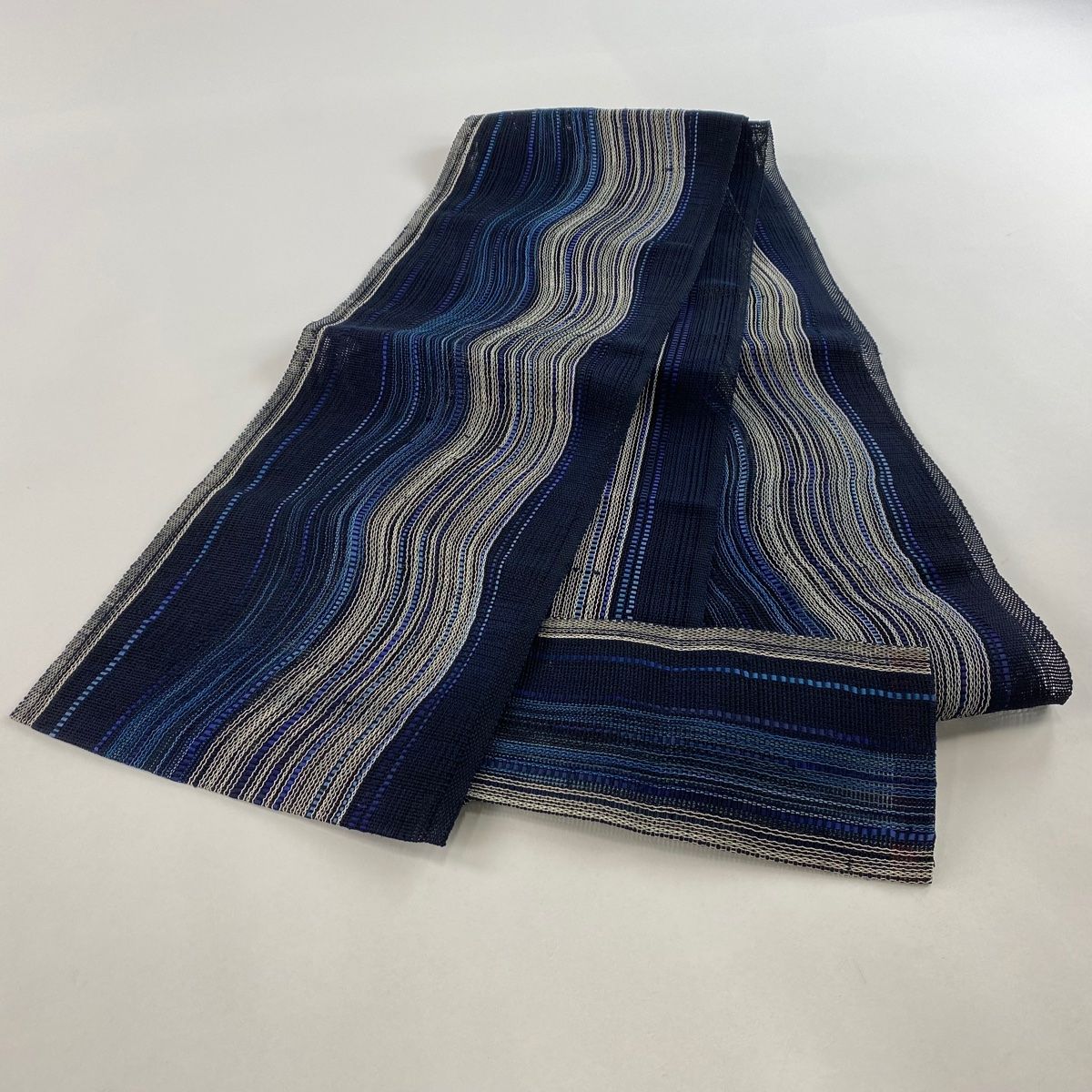 名古屋帯 美品 秀品 八寸名古屋帯 松葉仕立て 糸巻 雲文 金銀糸 クリーム 正絹 中古 名古屋帯 美品 優品 八寸名古屋帯 松葉仕立て 草花 金銀糸 箔 クリーム