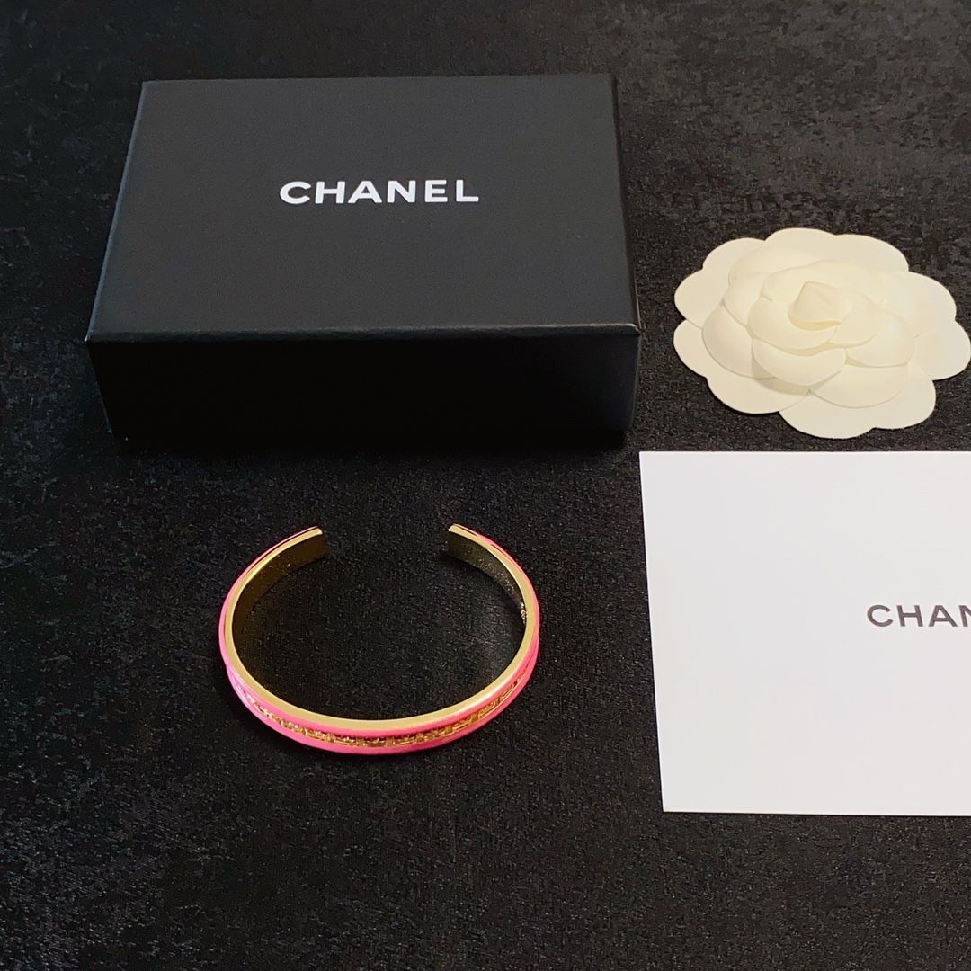 CHANEL バングル 黒 ダブルCロゴ チェーンデザイン CHANEL ダブルCロゴ バングル - メルカリ