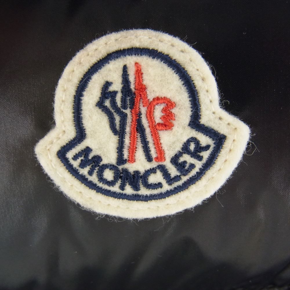 MONCLER モンクレール ダウンベスト パッチ刺繍ロゴ付き MONCLER商品の