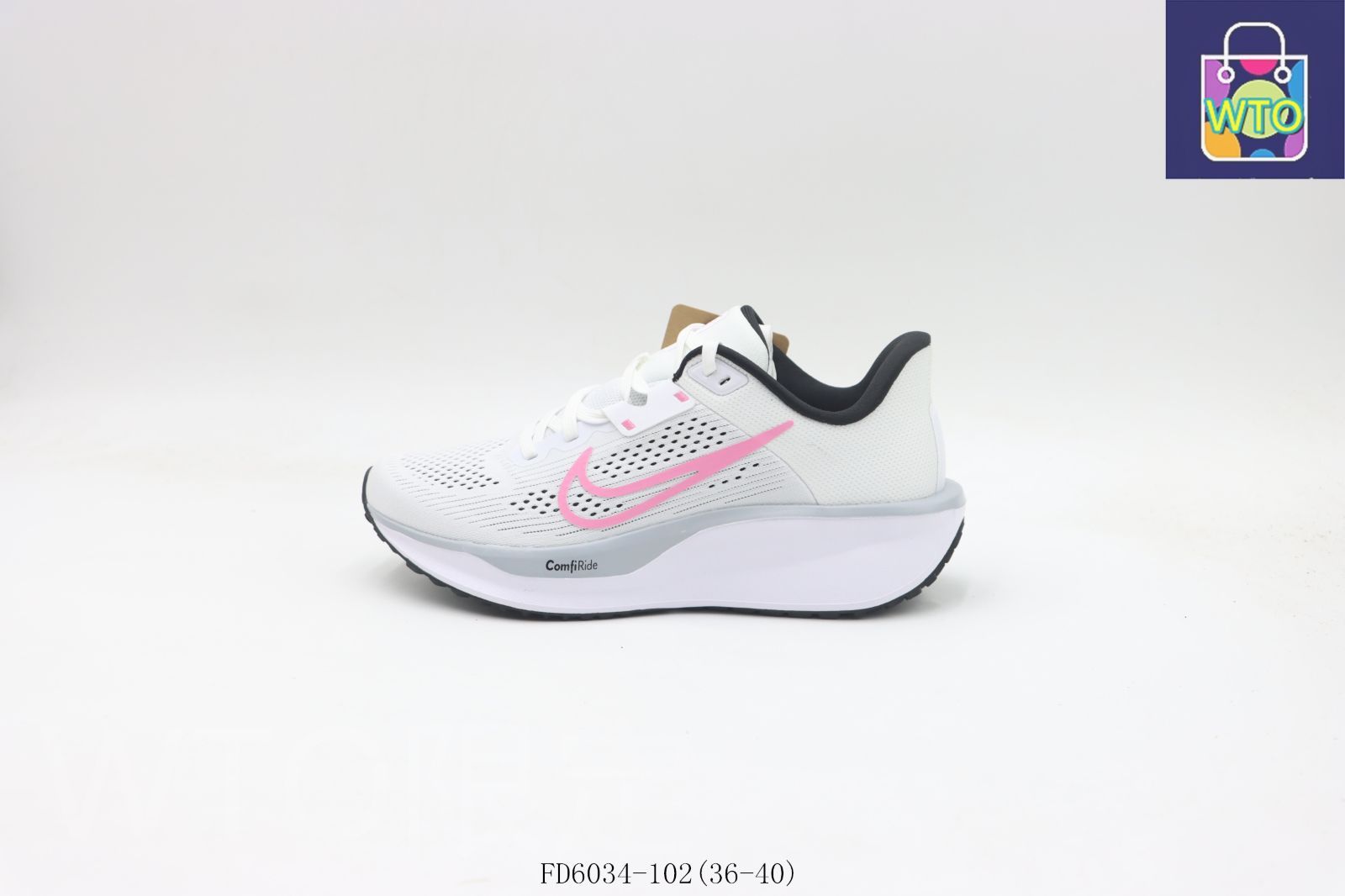 Nike ランニングシューズ ホワイト/ピンク　白　26.５センチメートル Nike ランニングシューズ ホワイト/ピンク - メルカリ