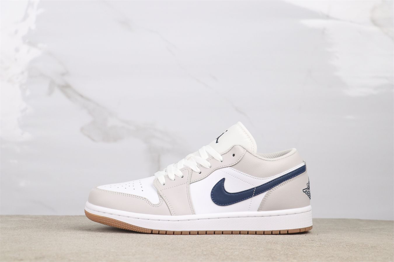 今日特価】ジョーダン（Jordan）553558 - 146 ジョーダン 1