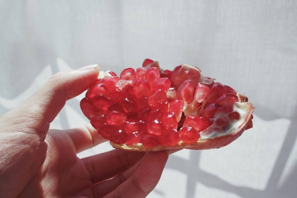 即日発送！ 良い 新鮮【空輸】アメリカ産ザクロ 石榴 1箱セット約5.8