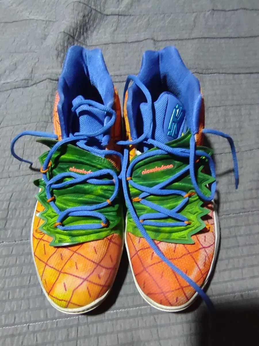 NIKE ナイキ カイリー アービング 5 x スポンジボブ バスケットシューズ 280mm