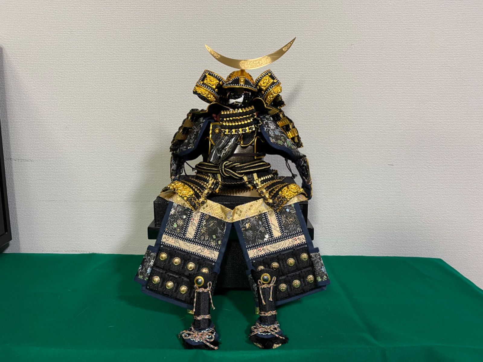 五月人形三段飾り鎧兜 平安光義 引き渡し限定 - メルカリ 五月人形三