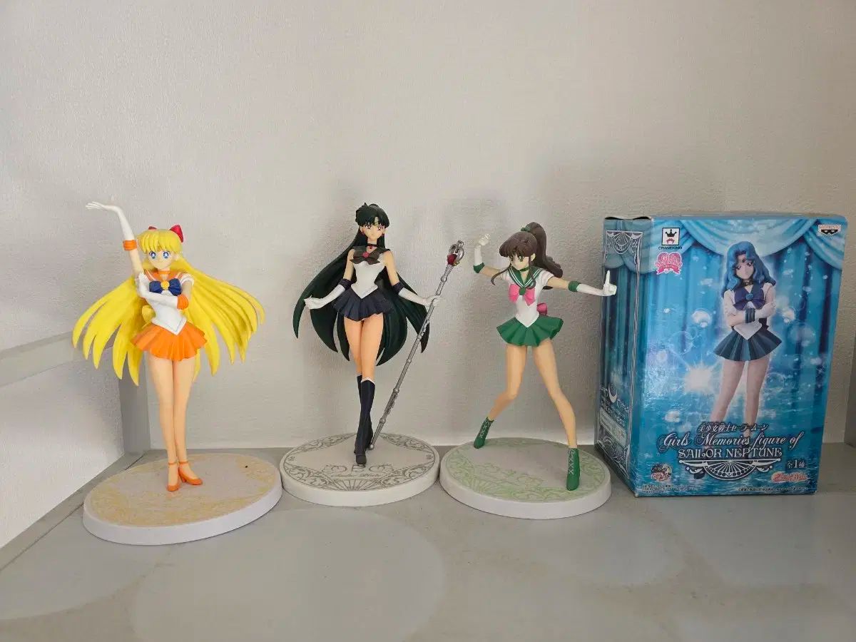 【雷市場（ポンジャン）商品韓国直送】 セーラームーン ガールズ・メモリーズ 4 種