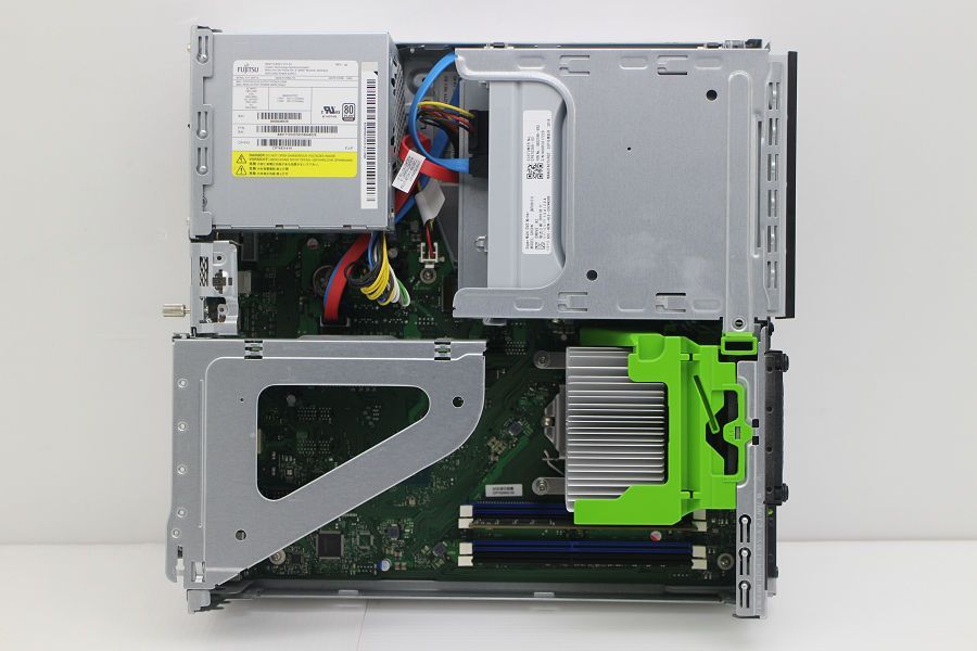 富士通 ESPRIMO D588/T Core i5 8500 3GHz/8GB/256GB(SSD)/Multi