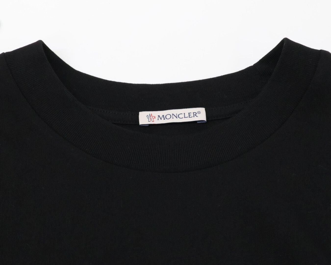 ★関税込★MONCLER★ロゴパッチ パフスリーブ Tシャツ★ 3339205406.jpg