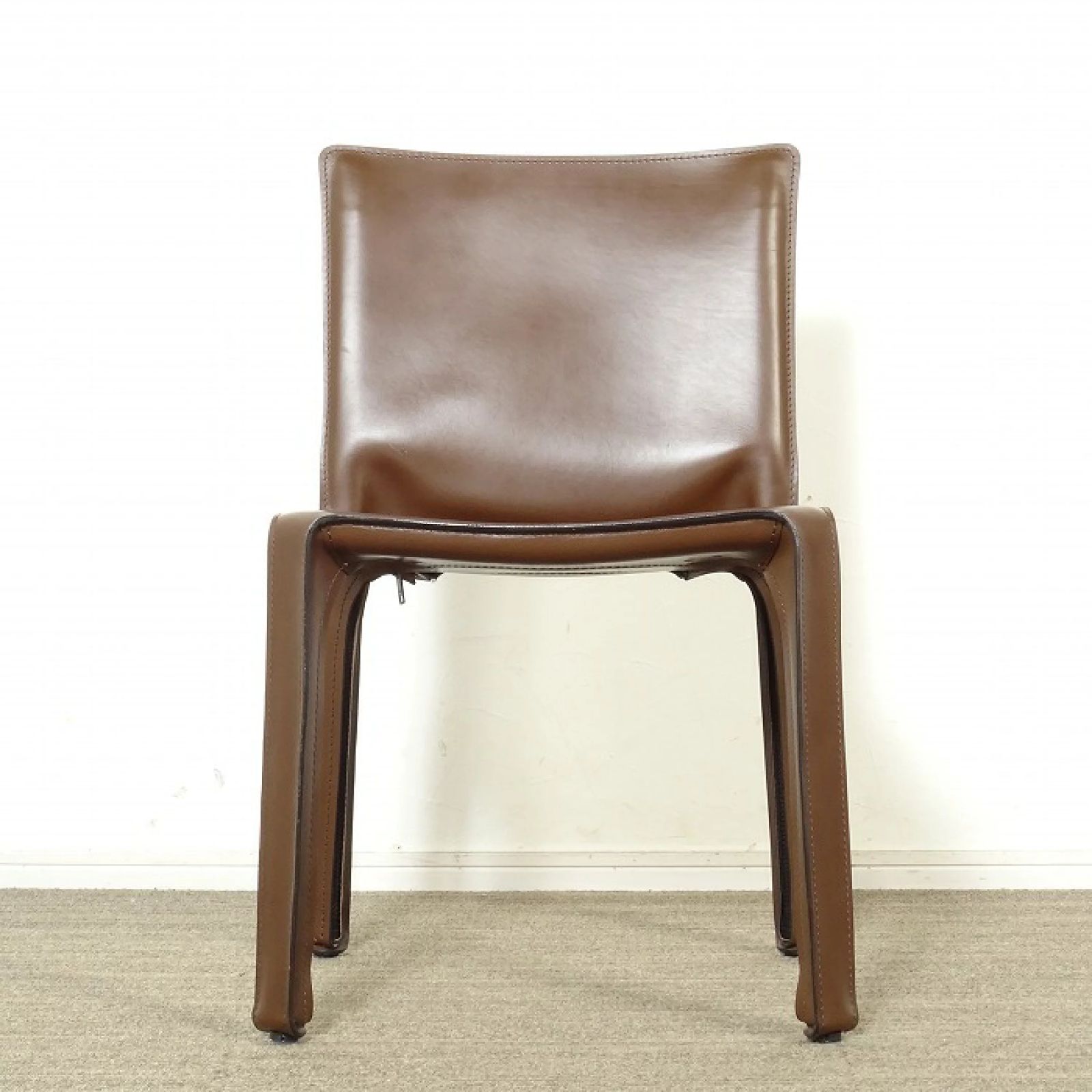 Cassina 412 CAB 柳宗理 イームズ 北欧 アルフレックス Cassina（カッシーナ）412 CAB 【在庫色/コニャック】キャブ