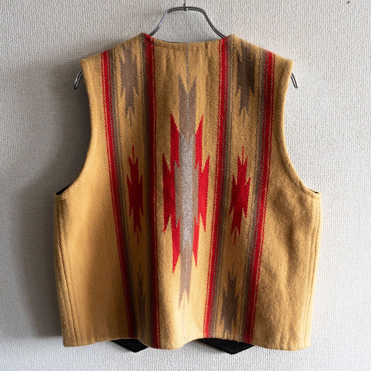 美品】 CENTINELA TRADITIONAL ARTS 【 チマヨベスト 】38 イエロー系 