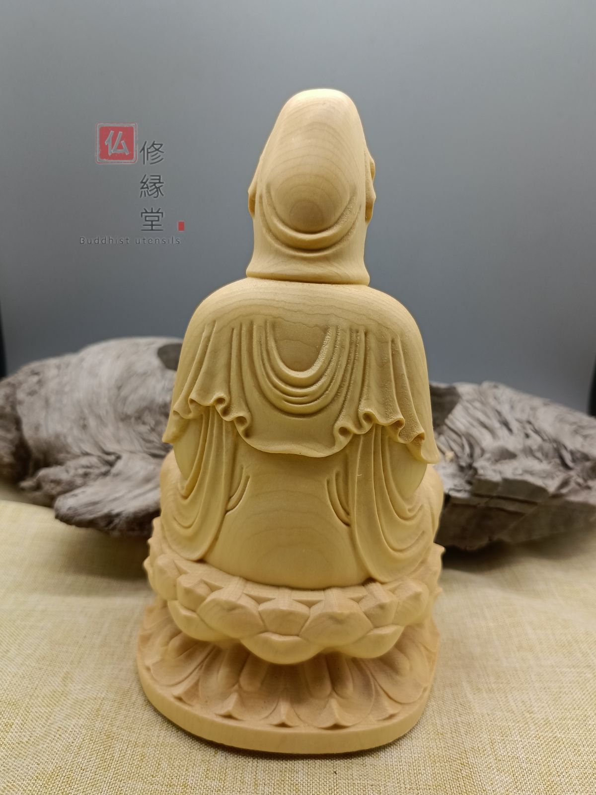 修縁堂】木彫り 仏像 観音菩蕯座像 彫刻 仏教工芸品 柘植材 仏師