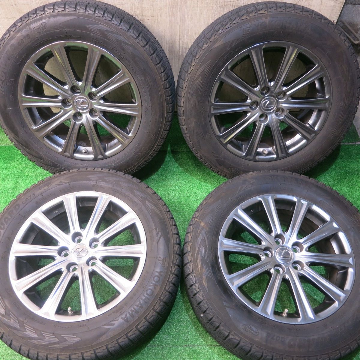 センサー付！キレイ☆レクサス NX 純正 225/65R17 スタッドレス 