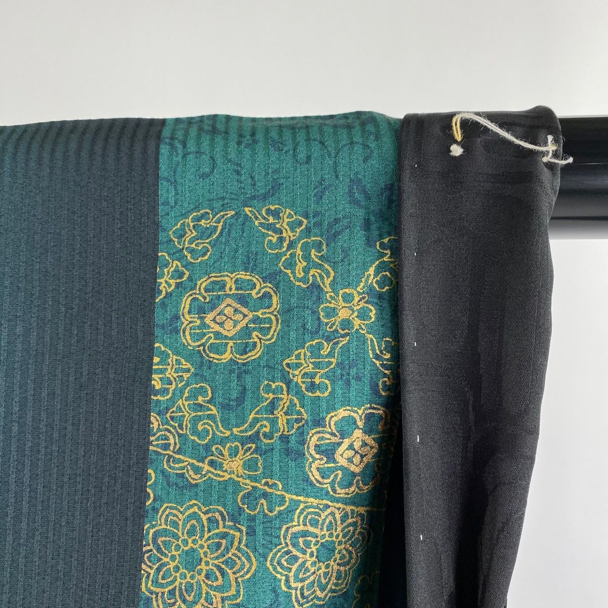 小紋 身丈158cm 裄丈68cm L 袷 前田仁仙 落款 連珠文 華文 金彩 深緑  