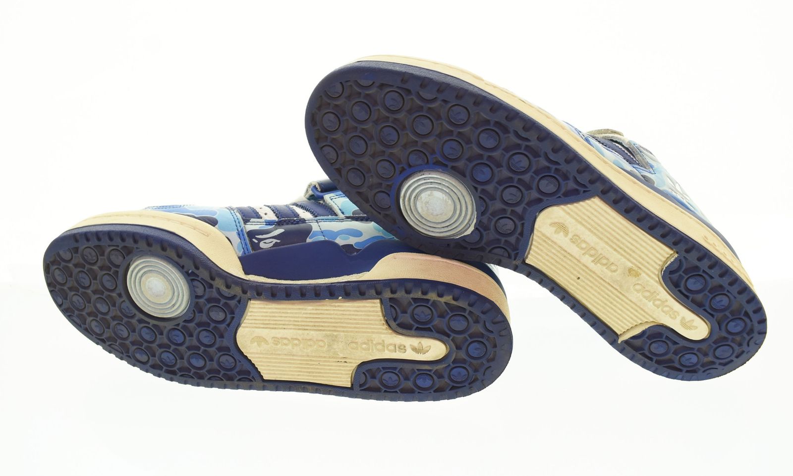アベイシングエイプ A BATHING APE ADIDAS FORUM 84 BAPE LOW