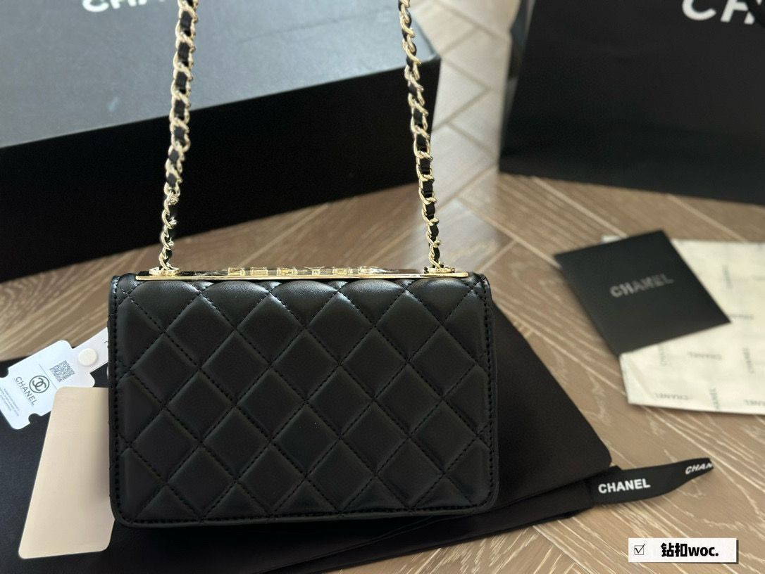 入手困難★送料込【CHANEL】トレンディ CC ソー ブラック WOC 今日特価】Chanel トレンディ WOC 財布バッグ！送料無料！在庫