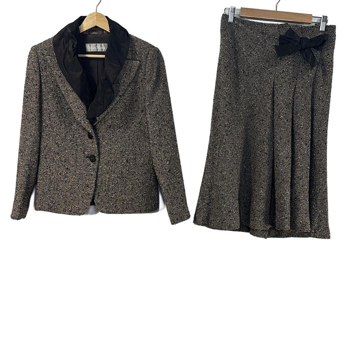 Max Mara マックスマーラ スカートスーツ レディース - アイボリー×ダークブラウン×マルチ ツイード|肩パッド|リボン|付け襟