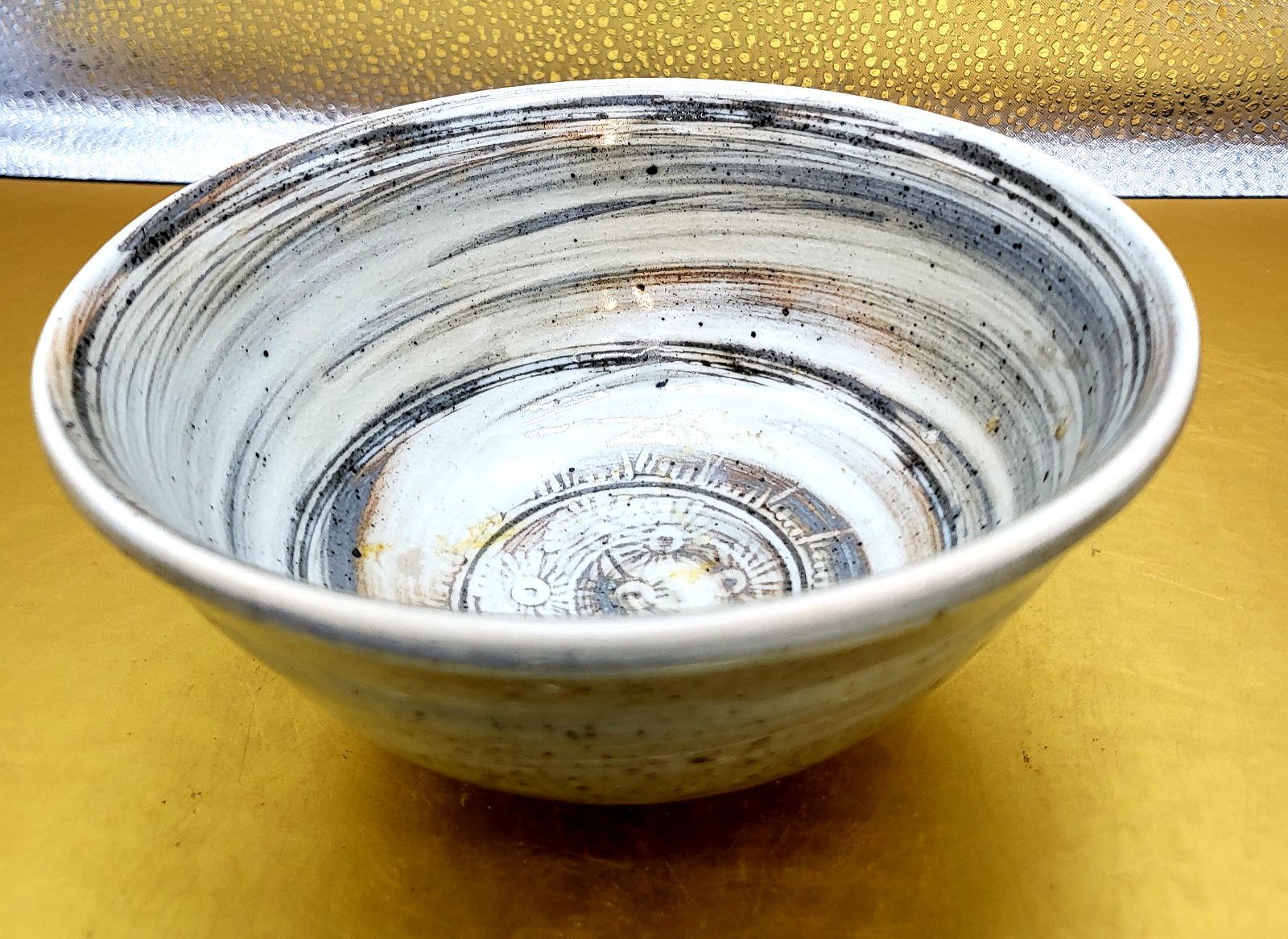 唐津焼 中里隆作 粉引三島彫茶碗 - メルカリ