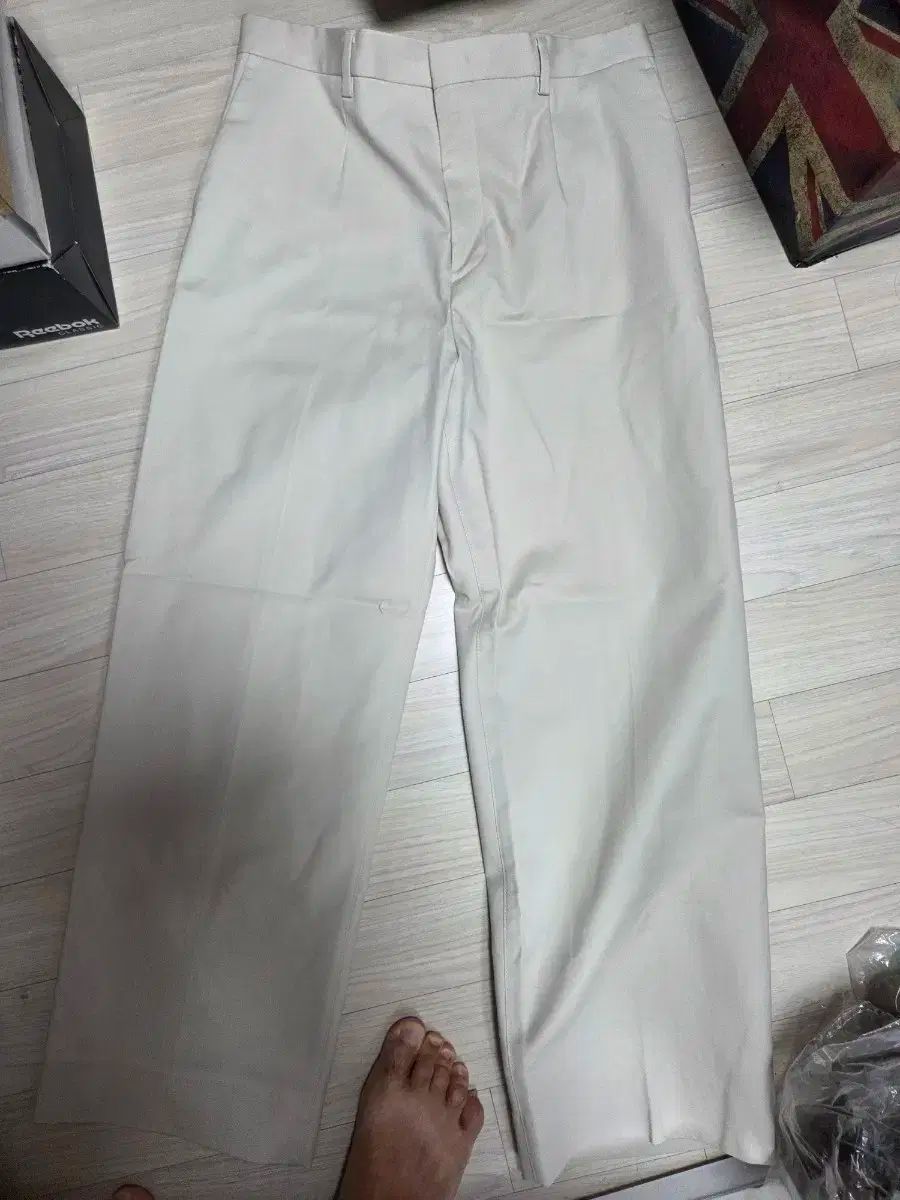 SANDRO サンドロ 正規品 ワイド アイボリー スラックス 32 ー 34 サイズ
