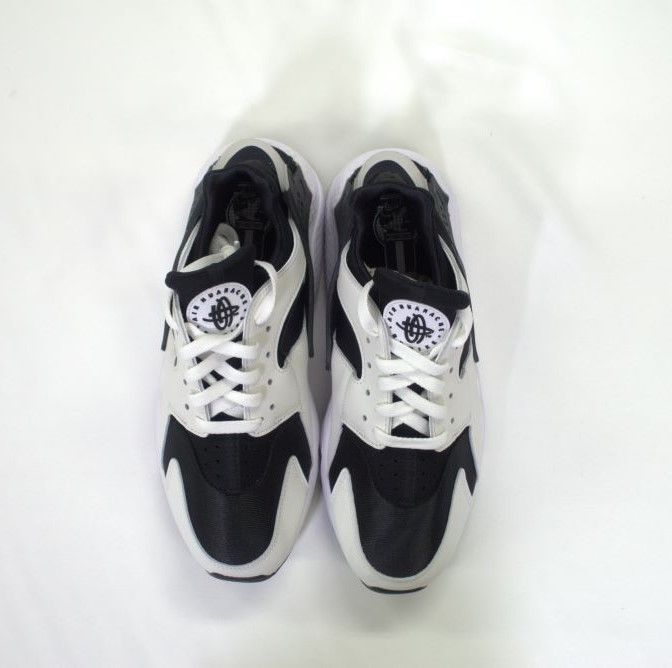 未使用！NIKE AIR HUARACHE ナイキ エアハラチ 26.5 cm黒 ☆Nike☆大人気☆WMNS AIR HUARACHE エアハラチ☆追跡可 (Nike